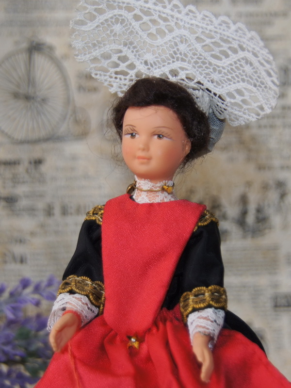 Французская кукла, 19 см (1400685)