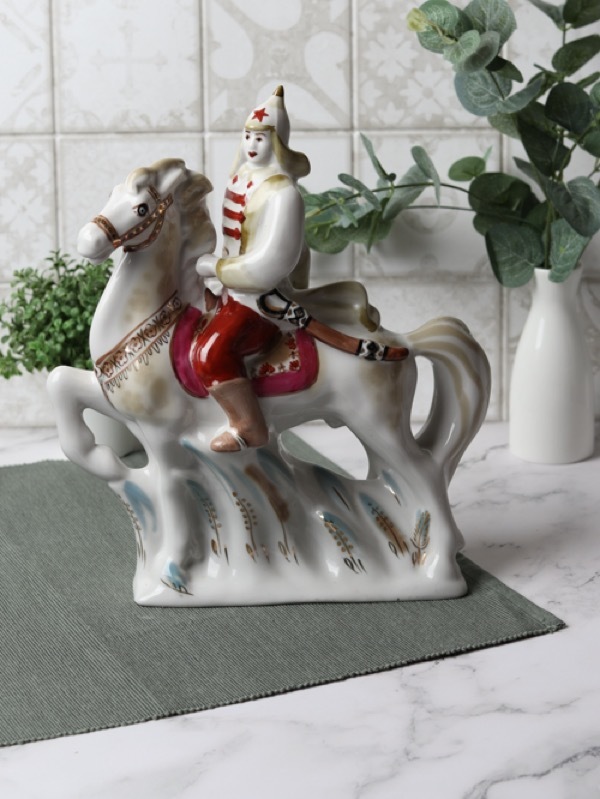 Статуэтка "Красный витязь", СССР