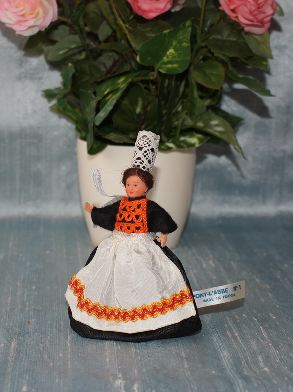 Французская мини куколка, 8 см (арт.1400709)