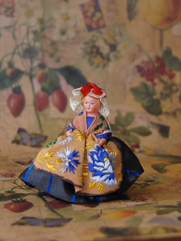 Целлулоидная мини куколка Petitcollin, 8 см (арт.1400755)