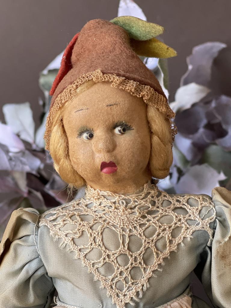 Старинная итальянская кукла