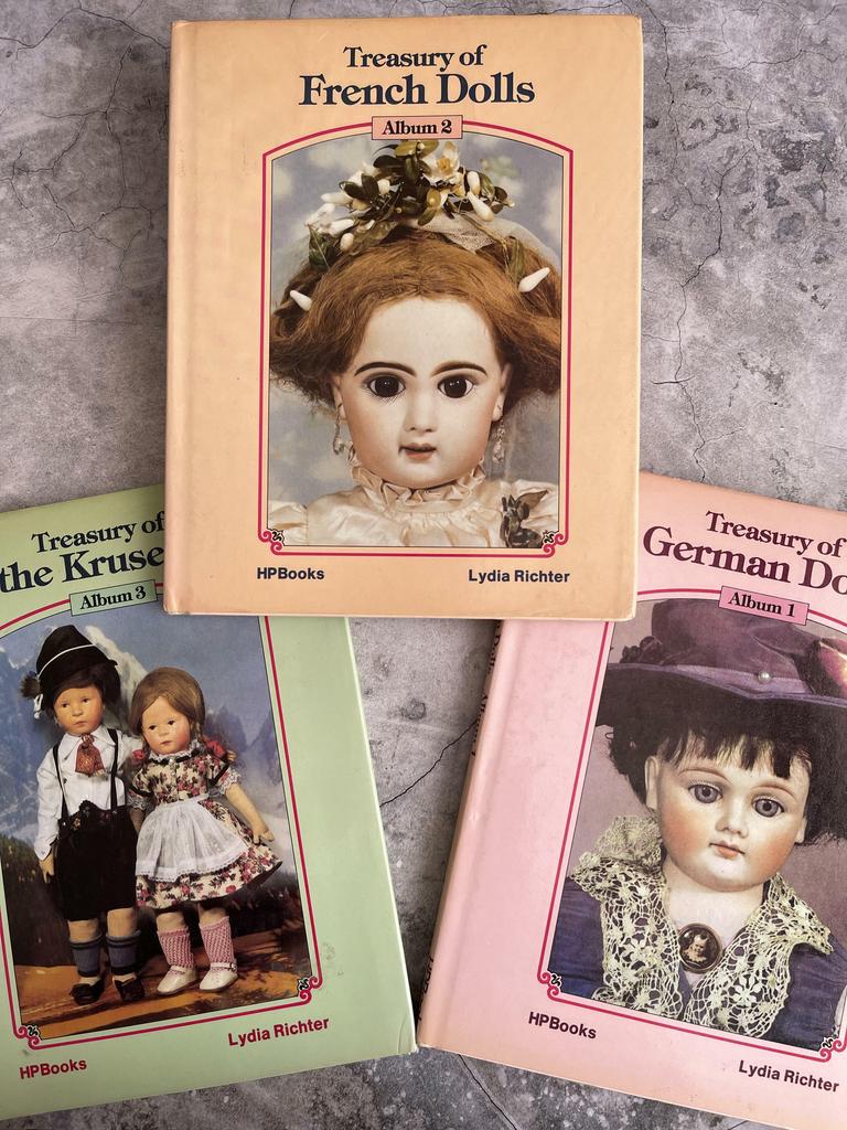 Treasury of Dolls,   Полный комплект из трёх коллекционных альбомов