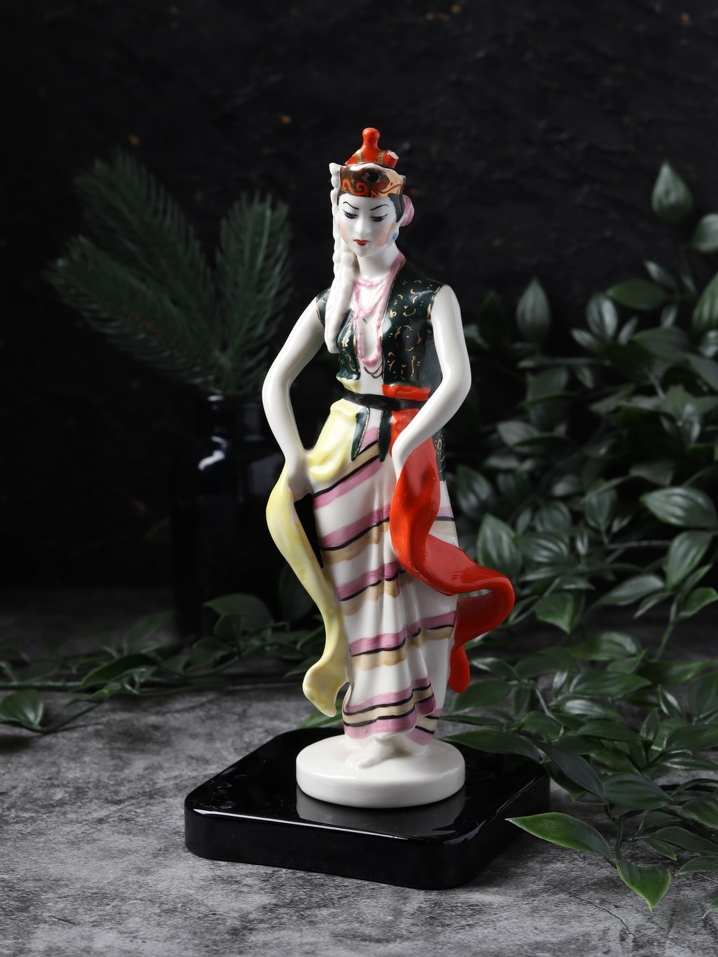 Статуэтка "Индонезийский танец", СССР