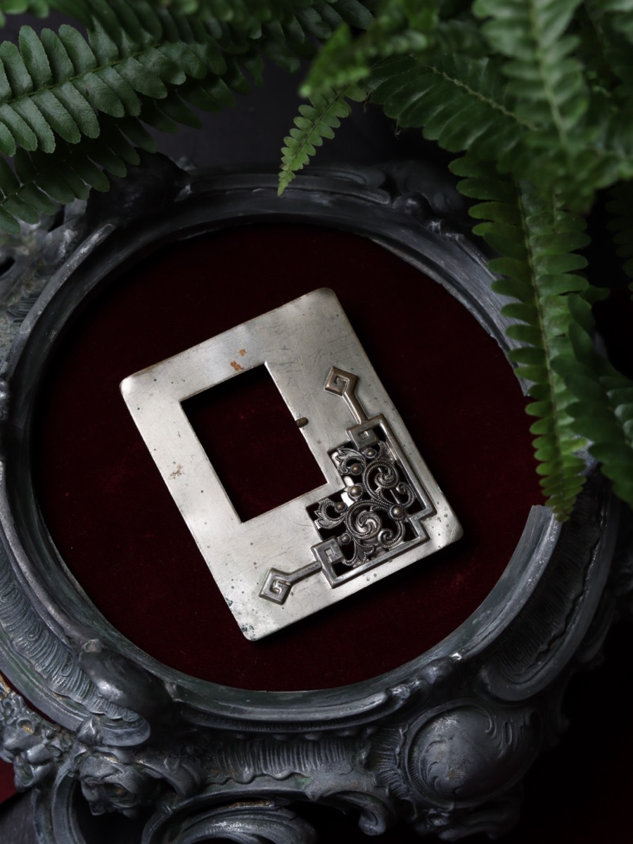 антикварные украшения, старинные украшения, антикварная пряжка, стиль ар-деко