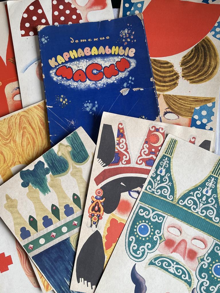 Советские карнавальные маски, елочные игрушки СССР
