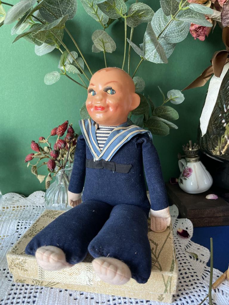 Старинная тканевая кукла
