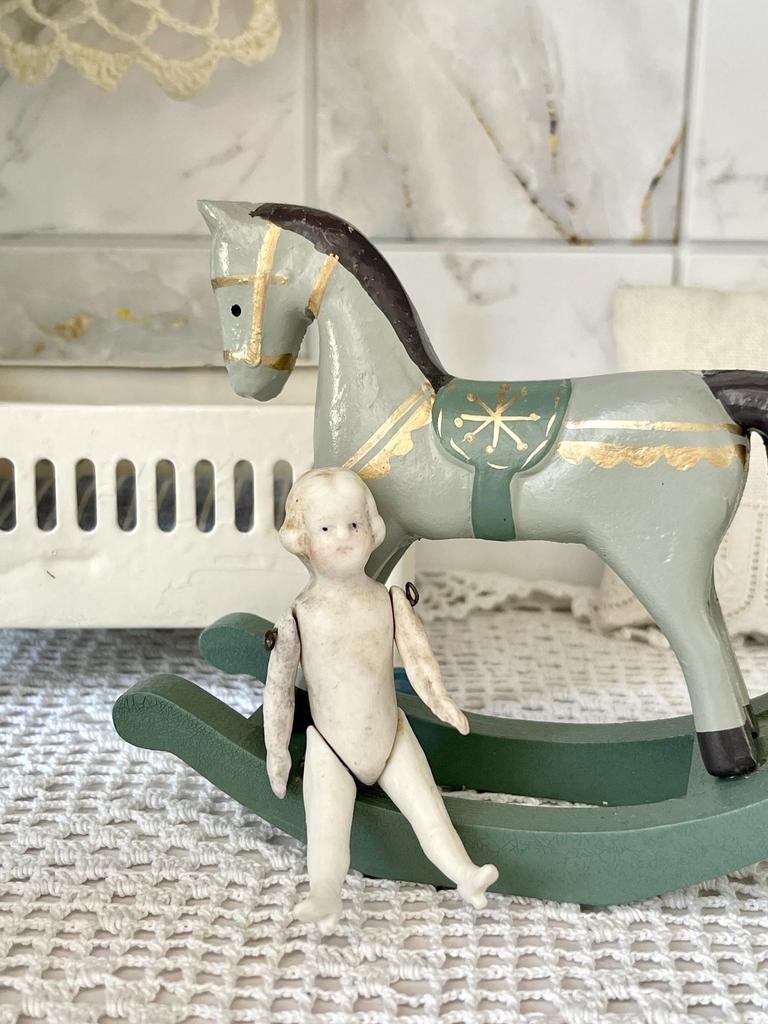 Фарфоровая мини кукла 7 см