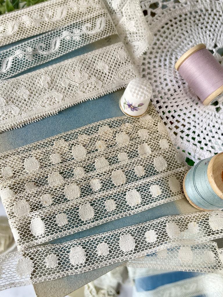 Старинное французское кружево