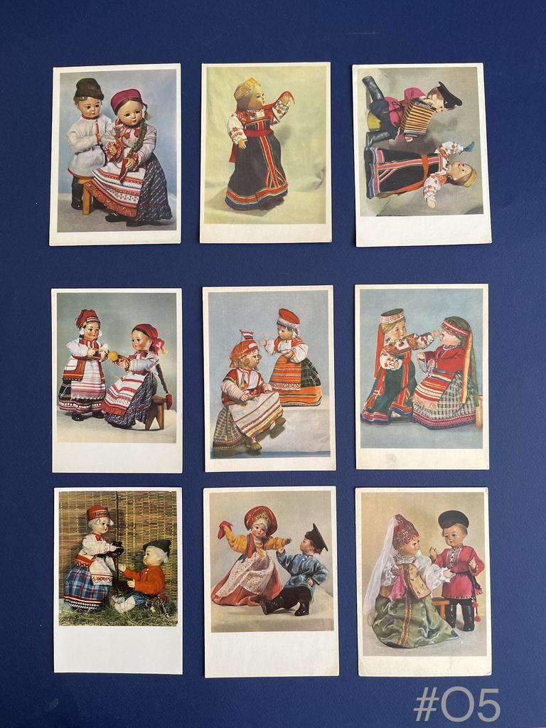 Коллекция старинных открыток "Куклы в народных костюмах"  #O5