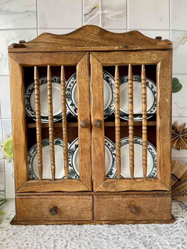 Антикварный детский сервиз с буфетом