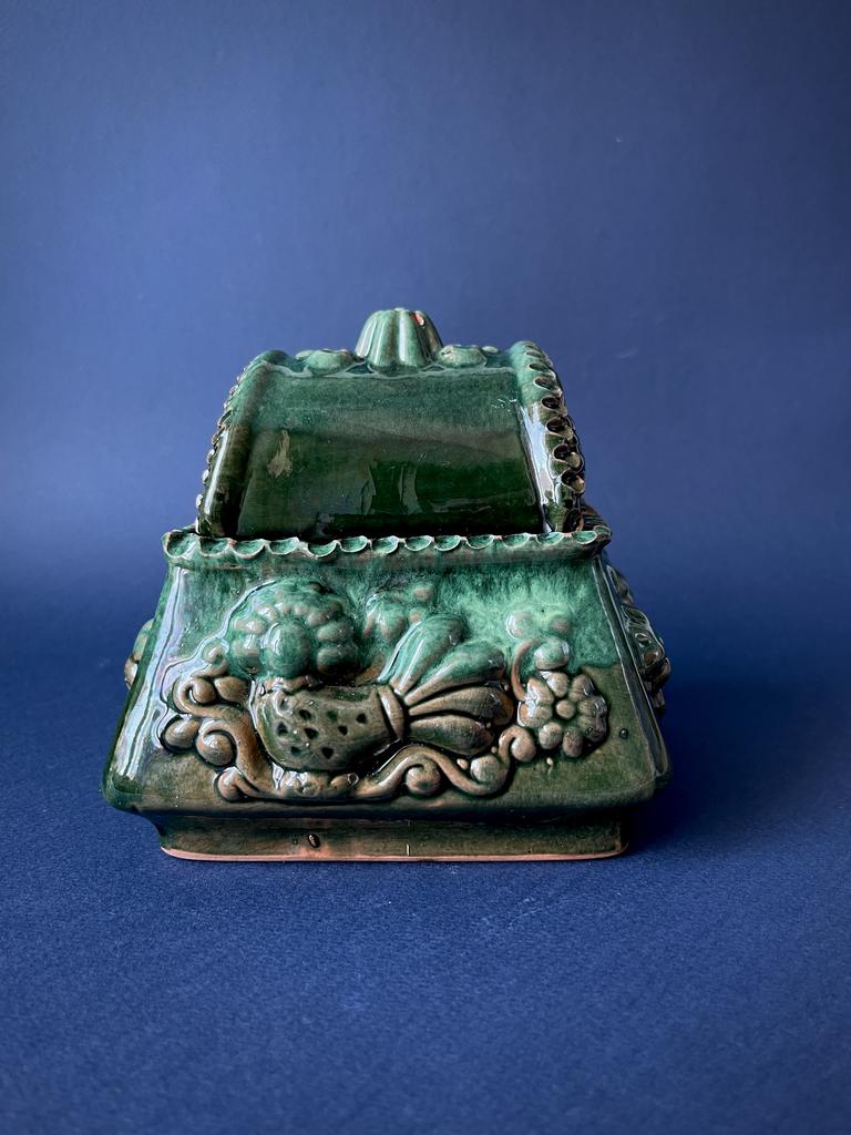 Керамическая шкатулочка-ларец СССР