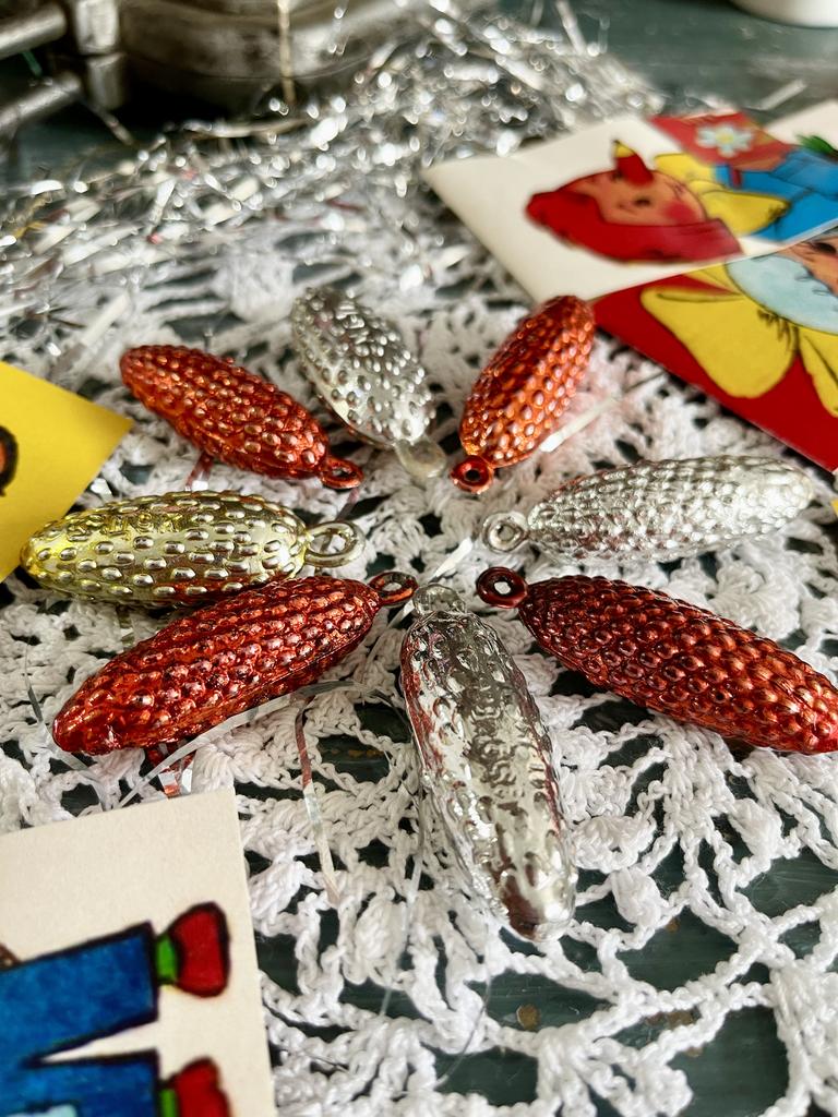 шишки на советскую елочку