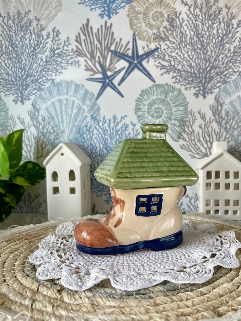 Керамический ботинок Домик