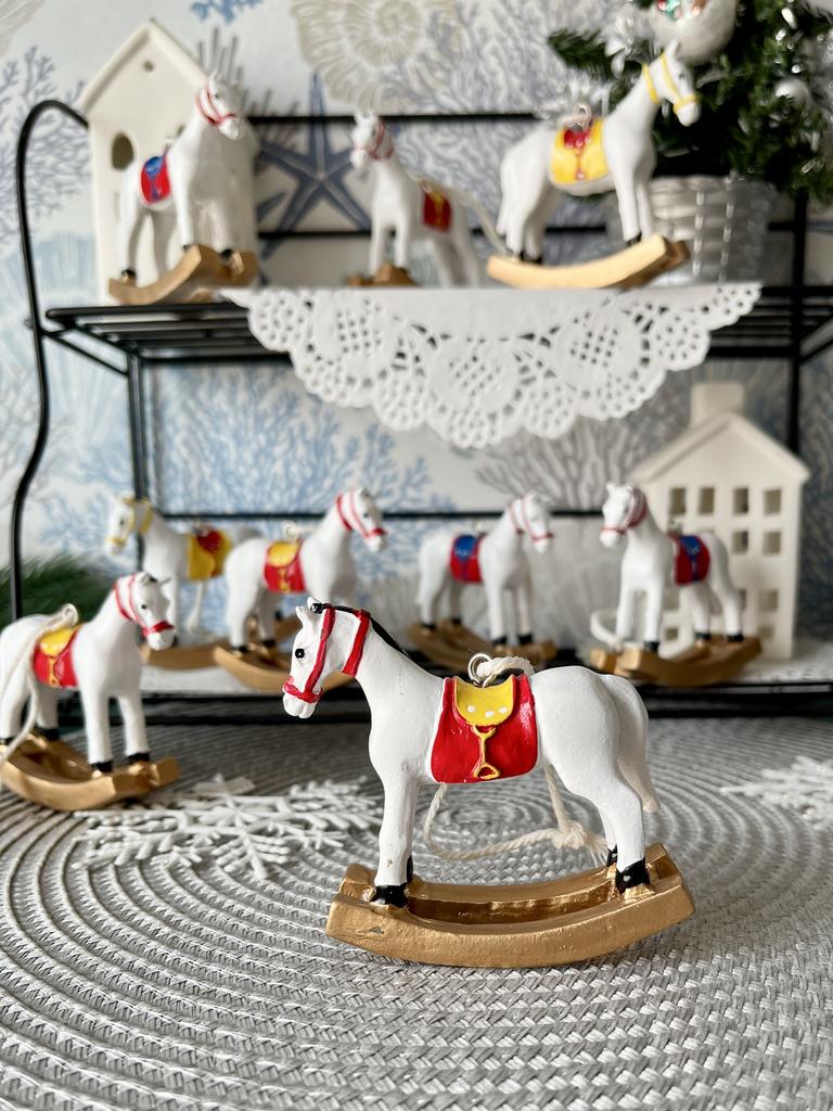 Лошадка качалка