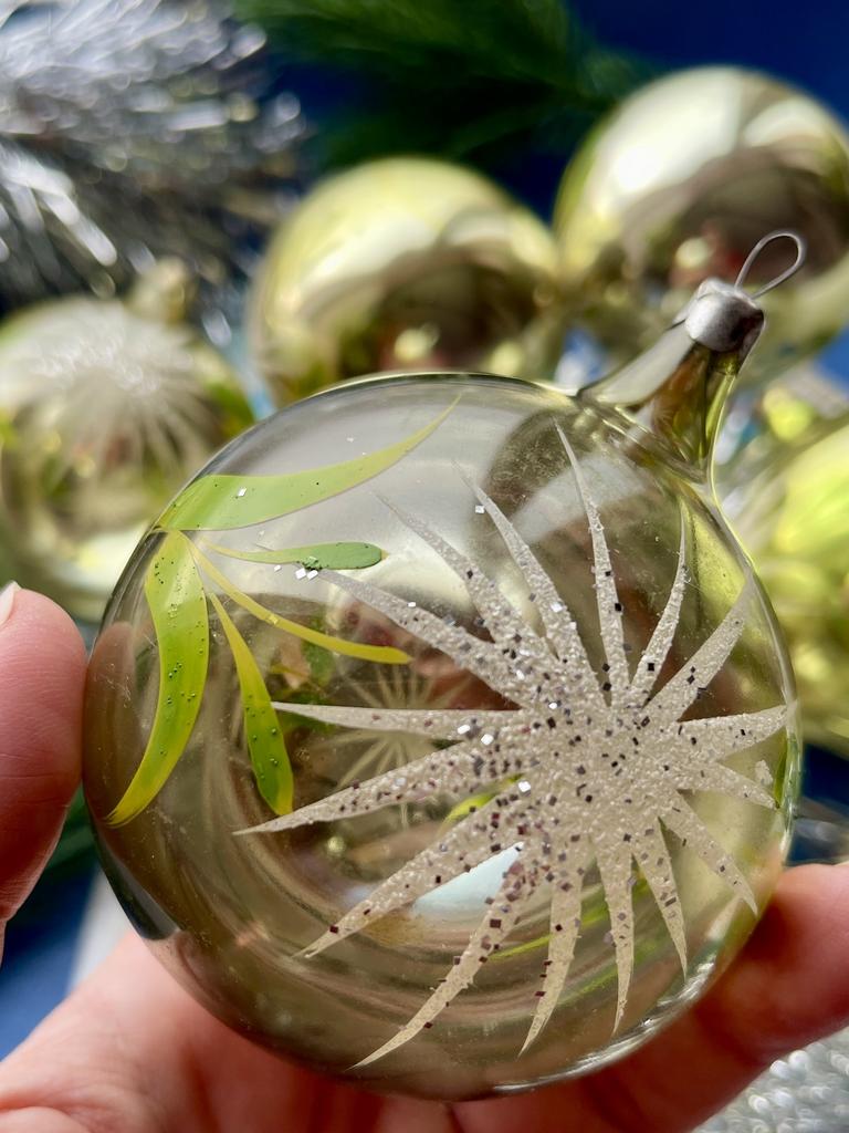 Набор стеклянных шаров ссср