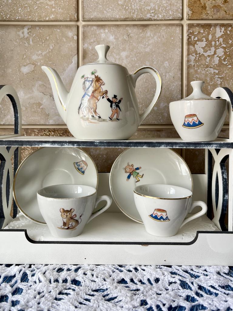 Фарфоровый детский/кукольный сервиз
