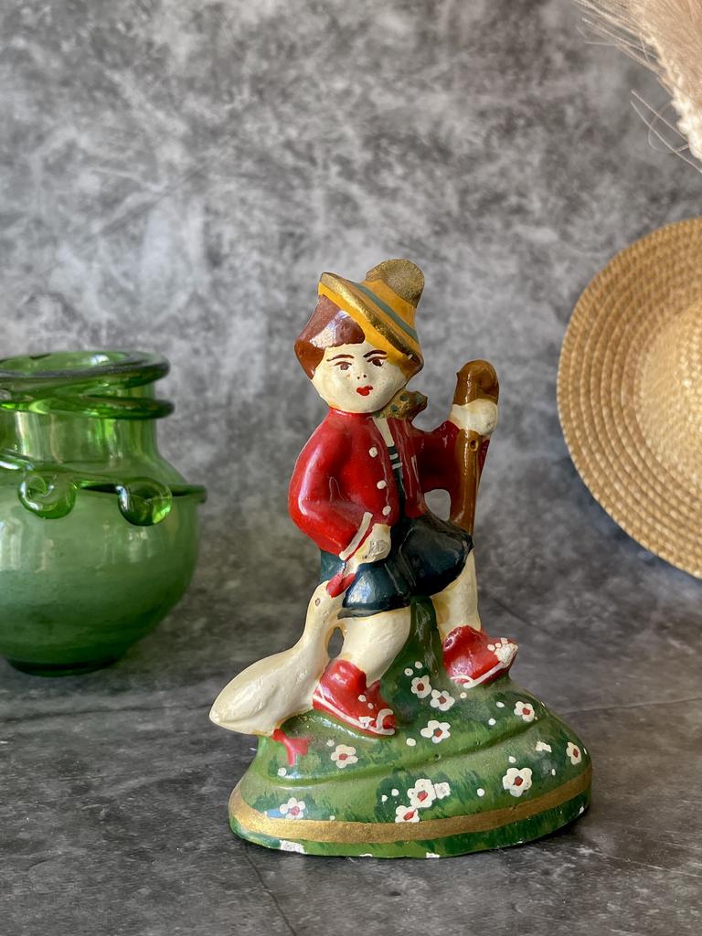 гипсовая статуэтка Мальчик с гусем