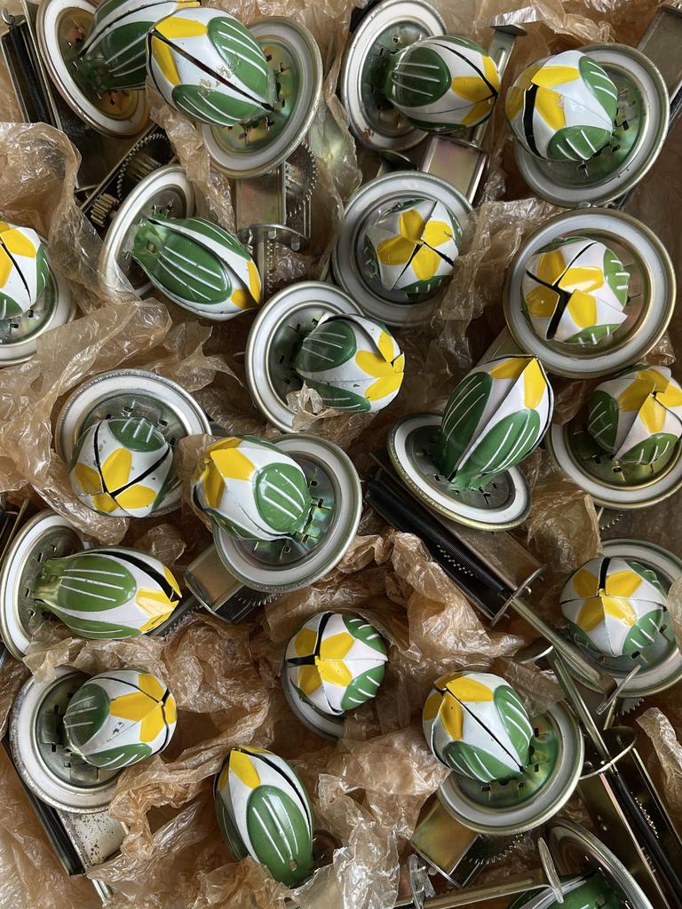 Дюймовочка - механическая заводная игрушка