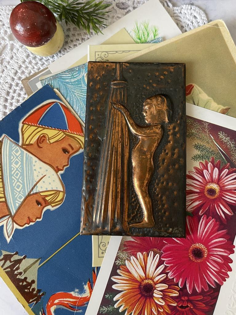 Маленькая медная плакетка табличка