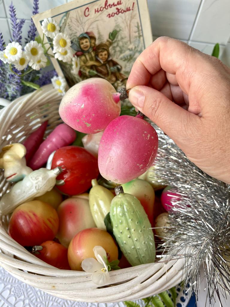 Советские елочные игрушки 1950-60 г  персики