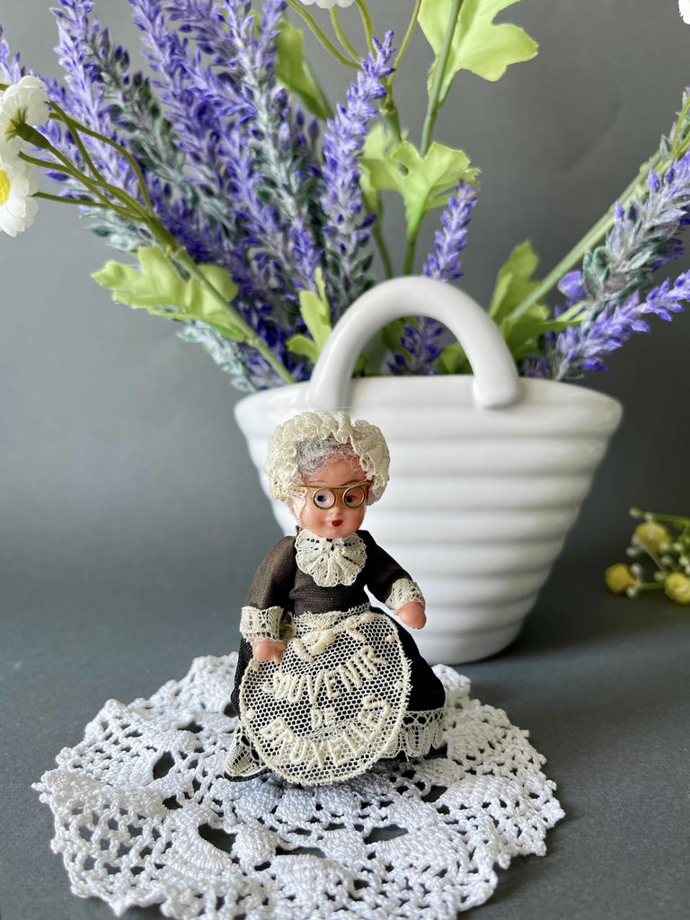 Edi мини куколка из колкого пластика