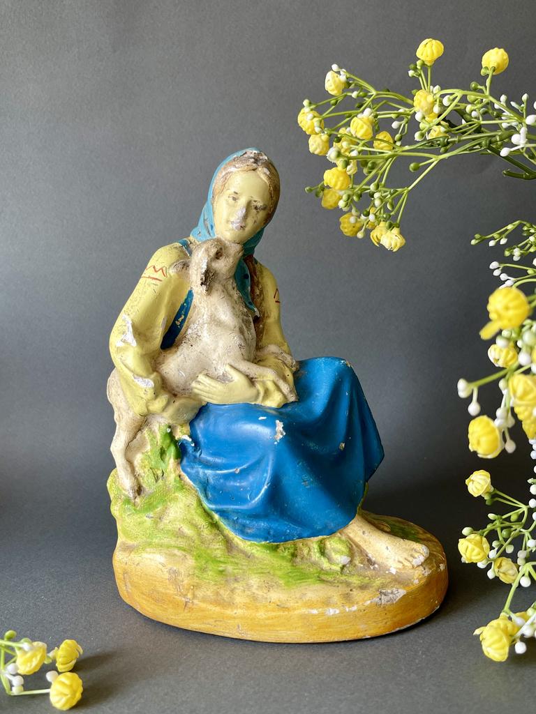 Советская гипсовая статуэтка «Аленушка с козленком»