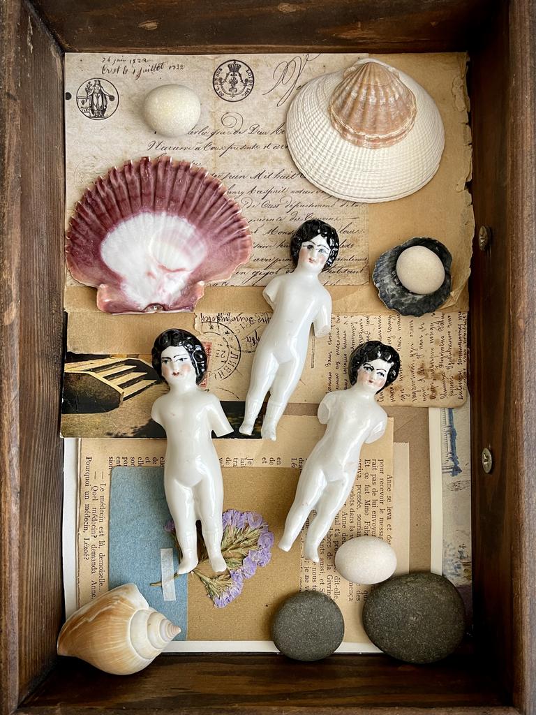 «Замороженная Шарлотта»  антикварная куколка из фарфора