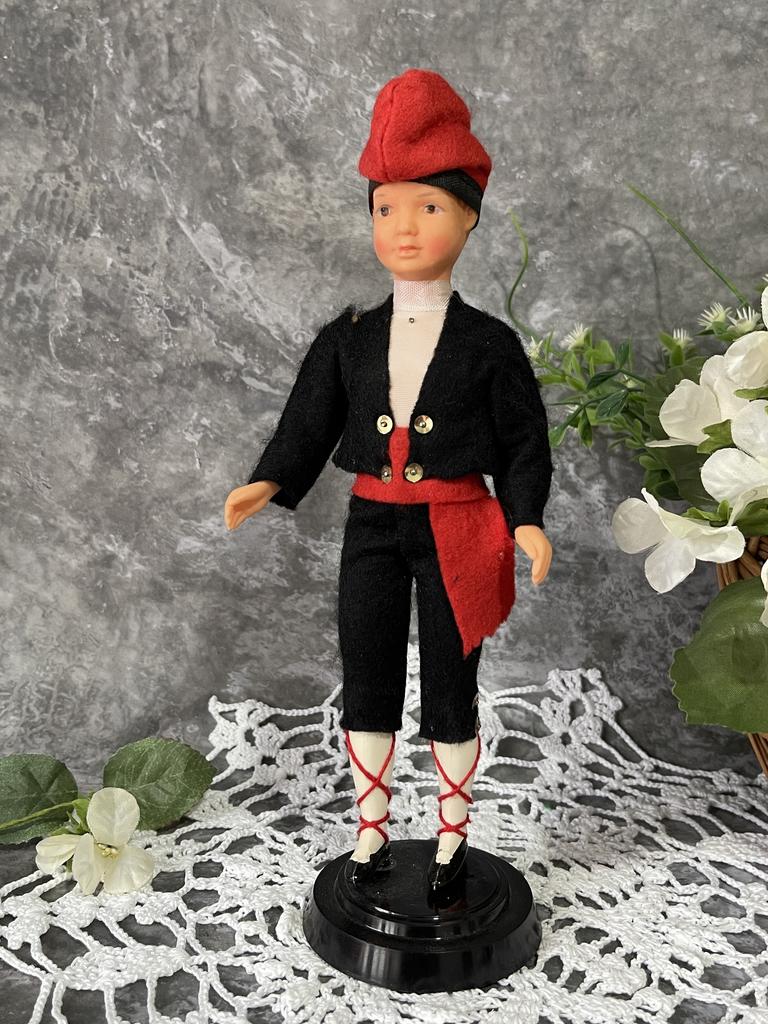 Лангедок-Руссильон, французская кукла Petitcollin