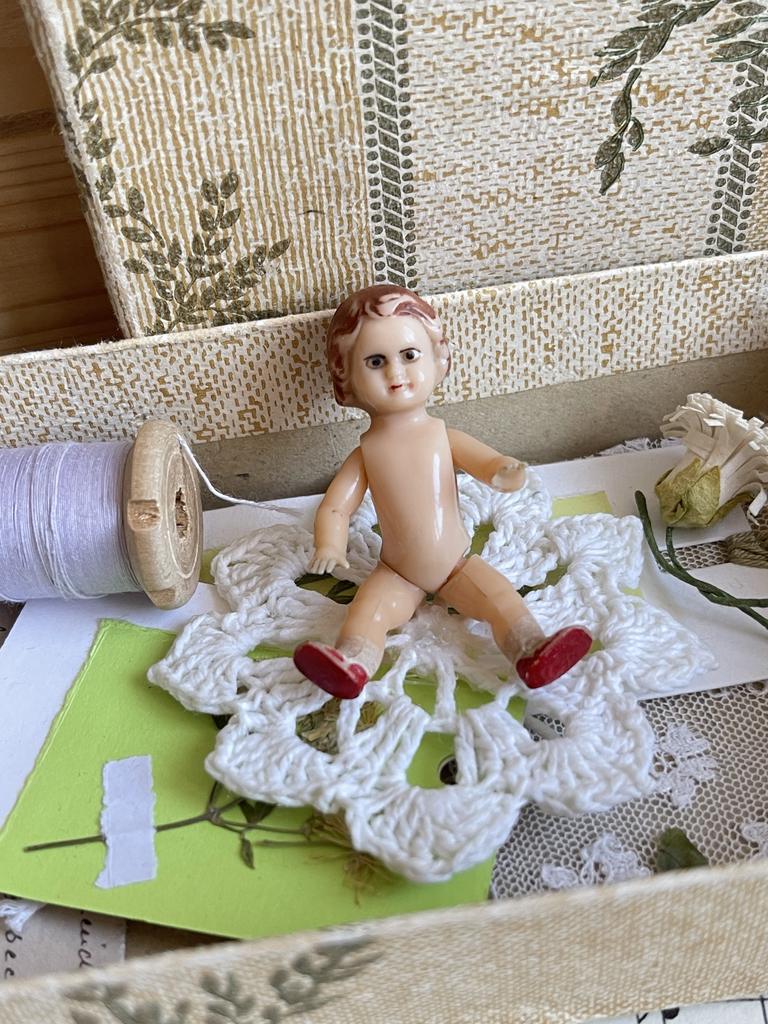 Редкая малышка Аришка из колкого пластика