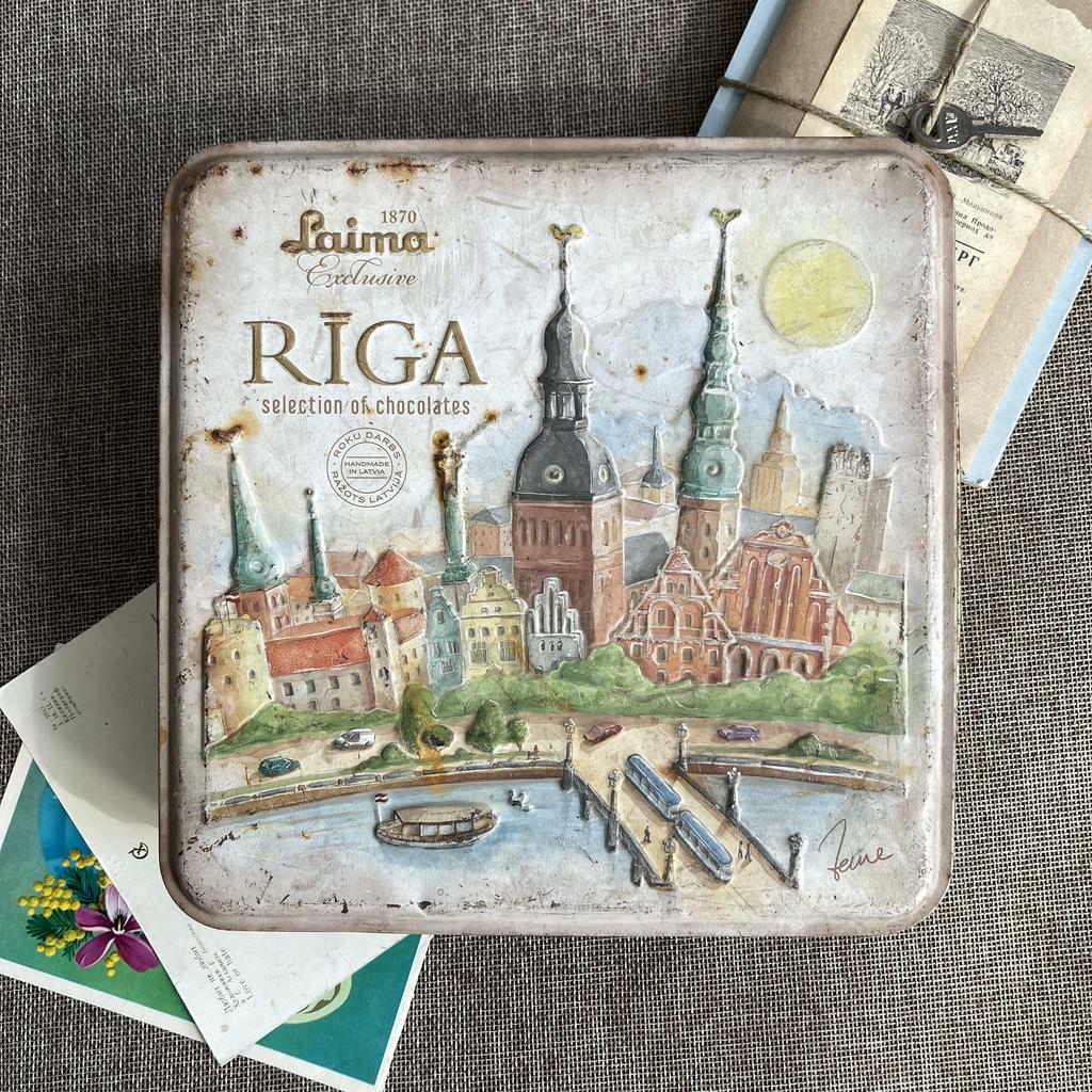 Жестяная коробка кондитерской фабрики Laima.