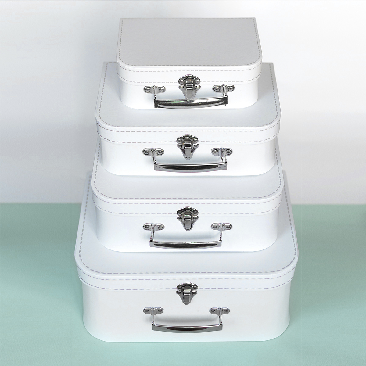 Чемодан для декорирования