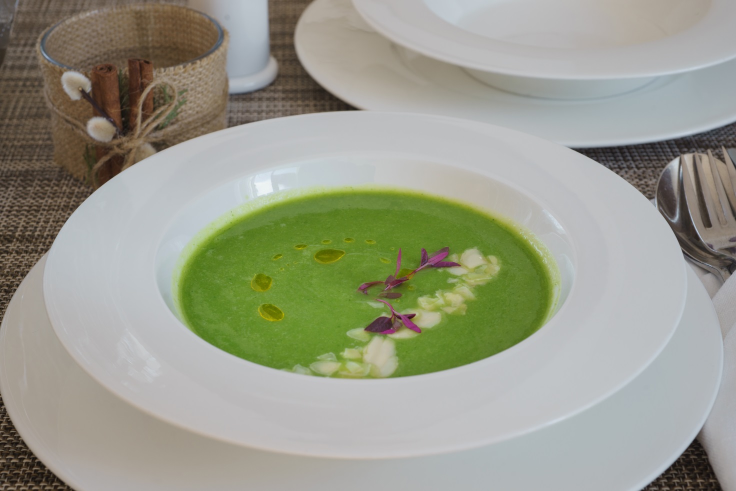 Крем-суп из брокколи с миндалем 250гр