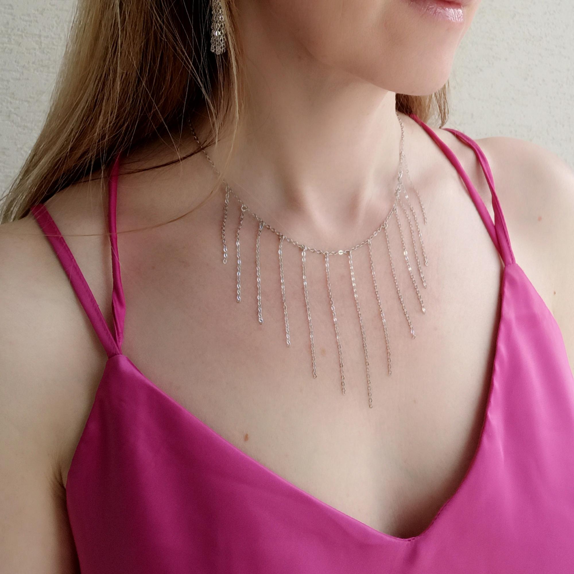 Колье с цепочками