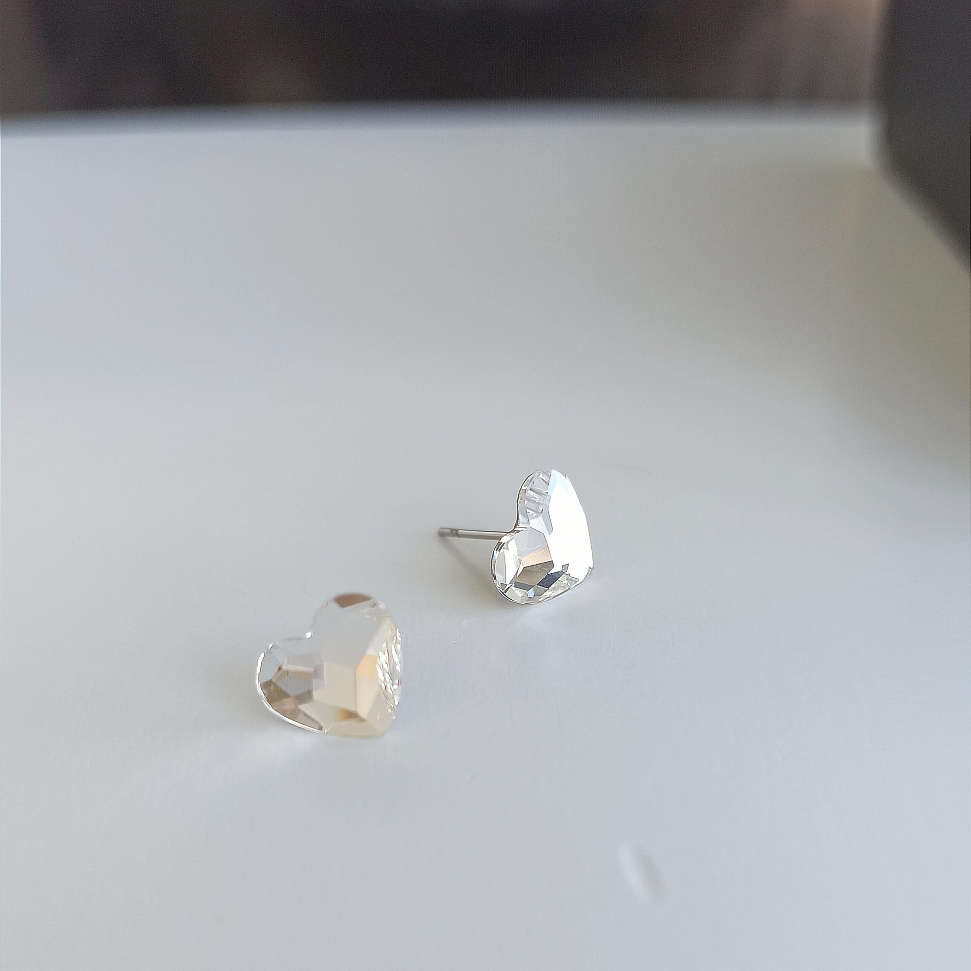 ПУСЕТЫ ПРОЗРАЧНОЕ СЕРДЦЕ