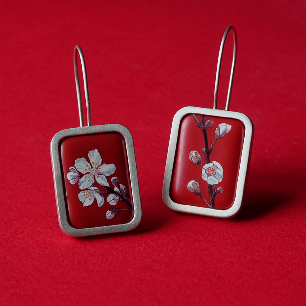 Серьги с горячей эмалью ЦВЕТУЩАЯ СЛИВА на заказ
