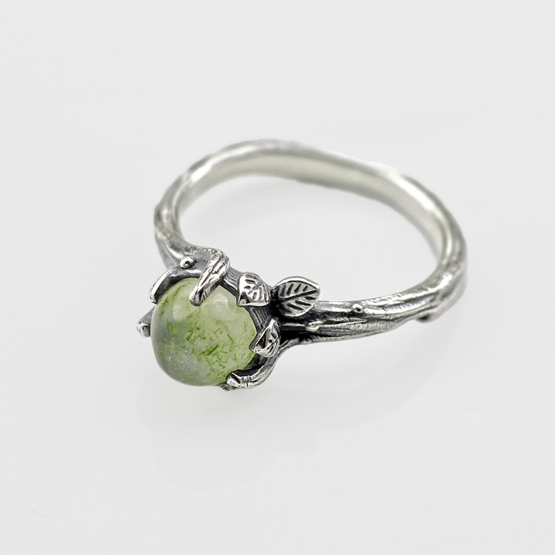 Dew - ring quartz with epidote