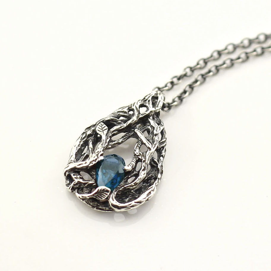 Орешник - топаз