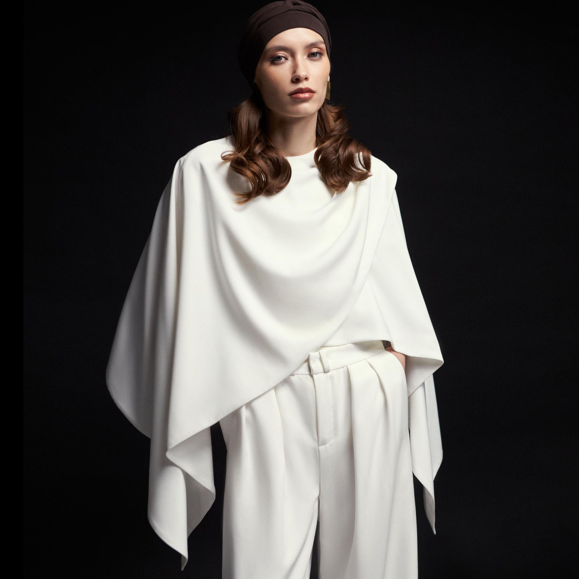 Кейп с драпировкой 'Etiquette'