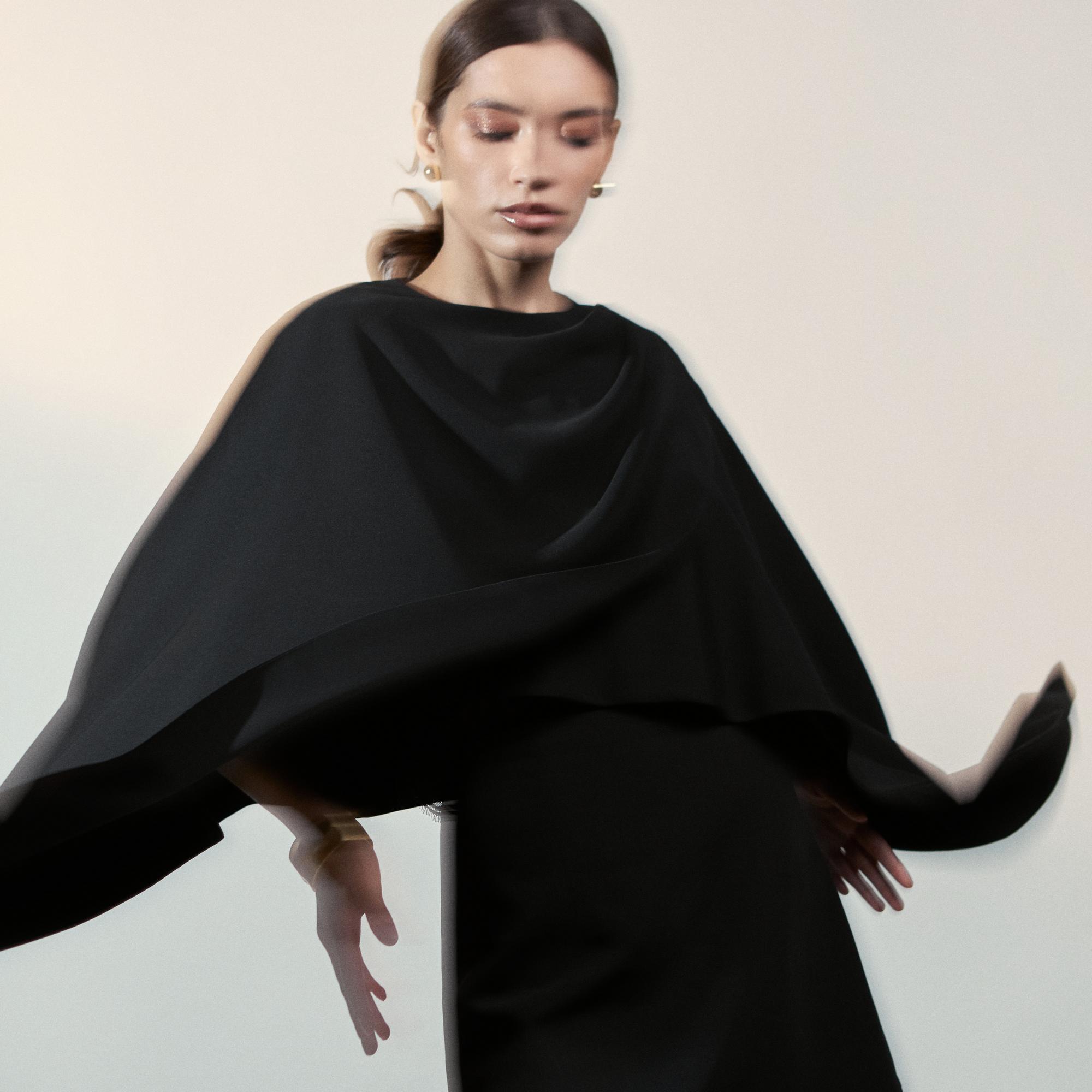 Кейп с драпировкой 'Etiquette'