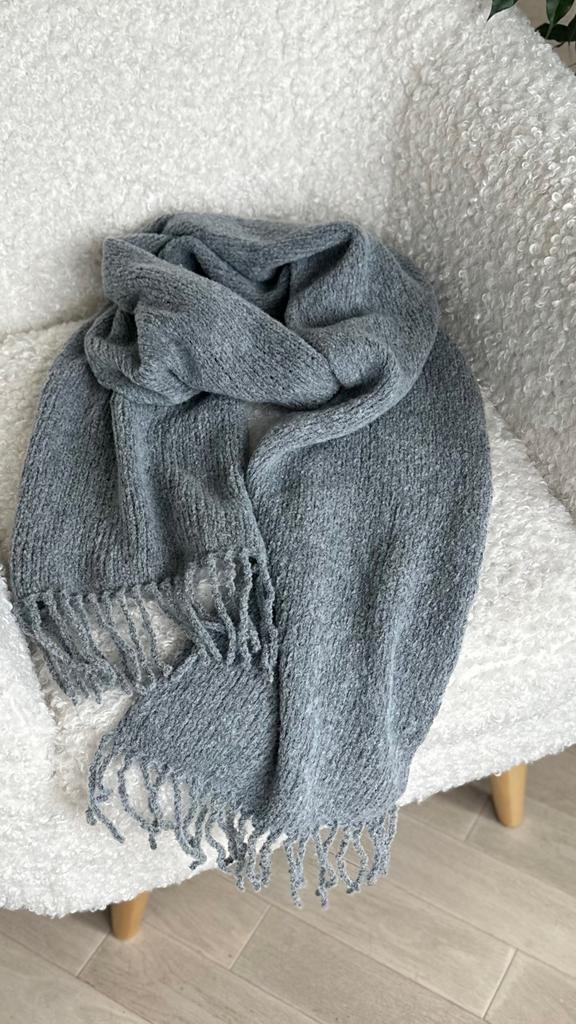 Шарф из букле