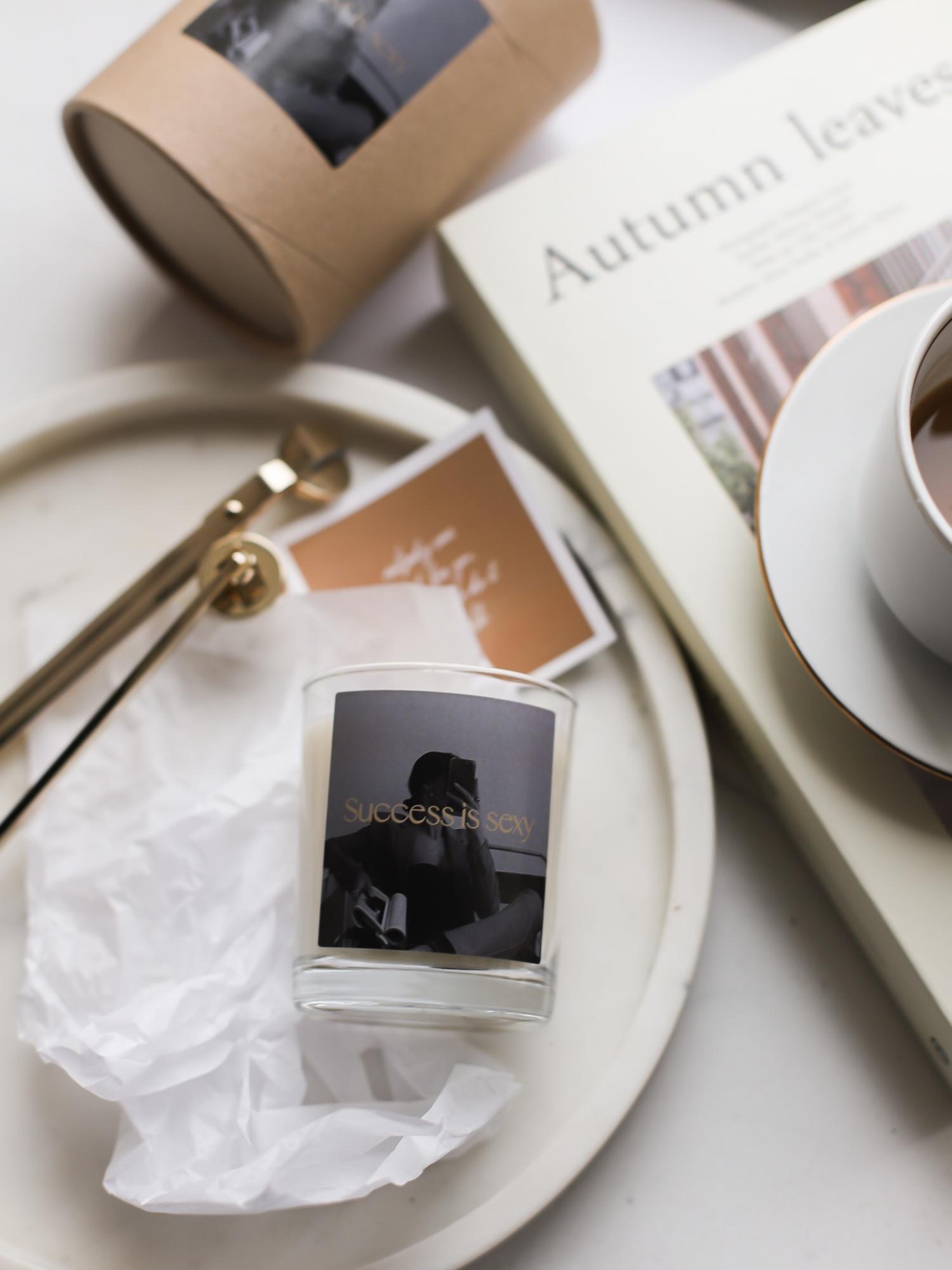 Свеча УСПЕХ - ЭТО СЕКСУАЛЬНО из коллекции PHOTO EMOTIONS. Аромат свечи "Сахарный Бамбук и Дыня"