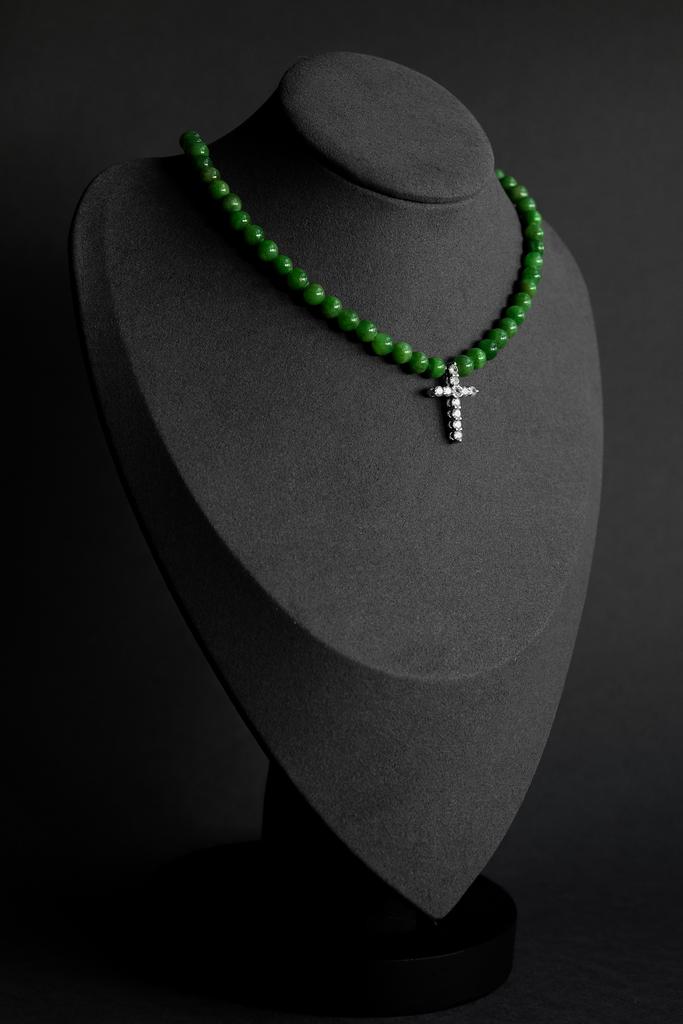 Чокер из нефрита