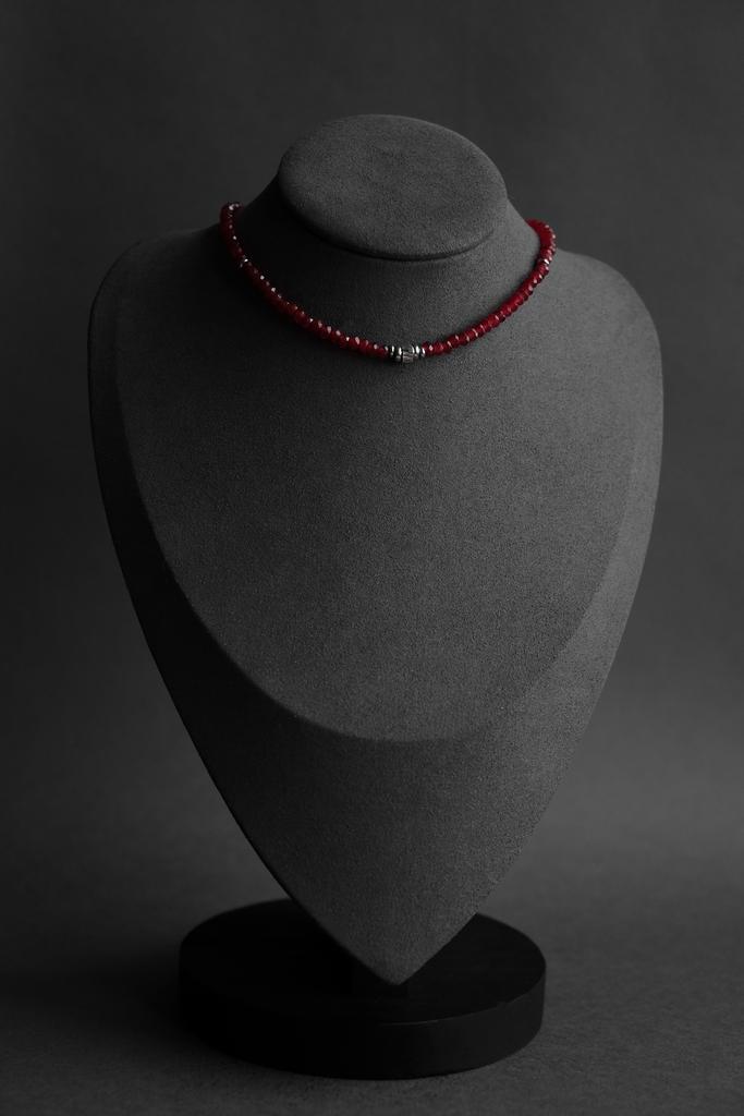 Чокер НУАР из крашеного агата