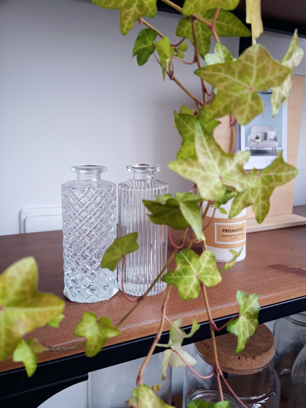 Ваза из рифленого стекла