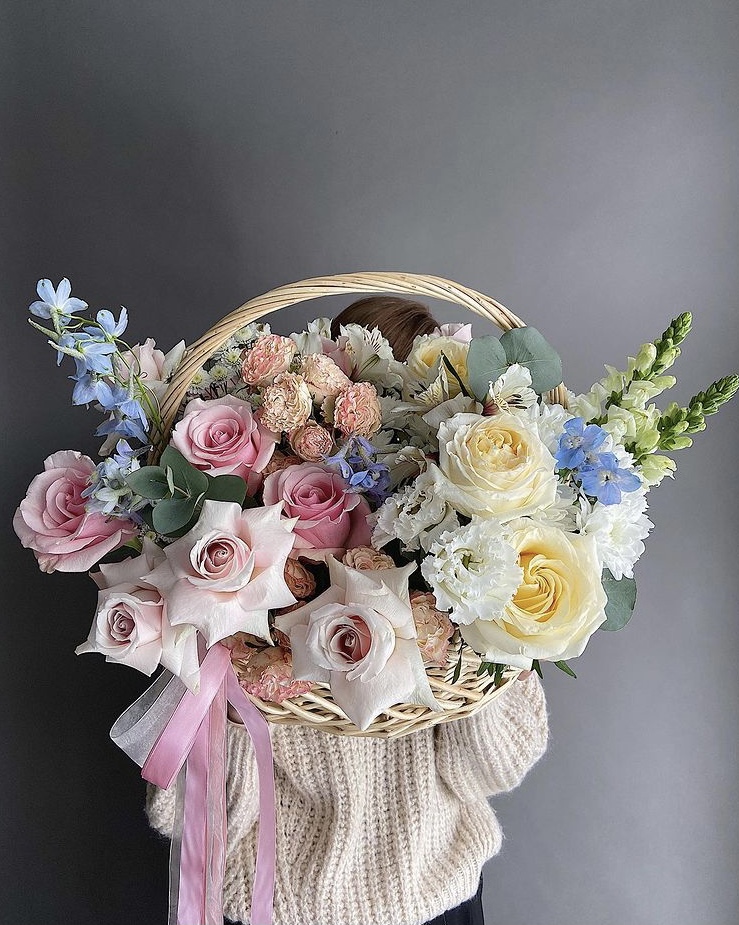 Корзина в нежных оттенках