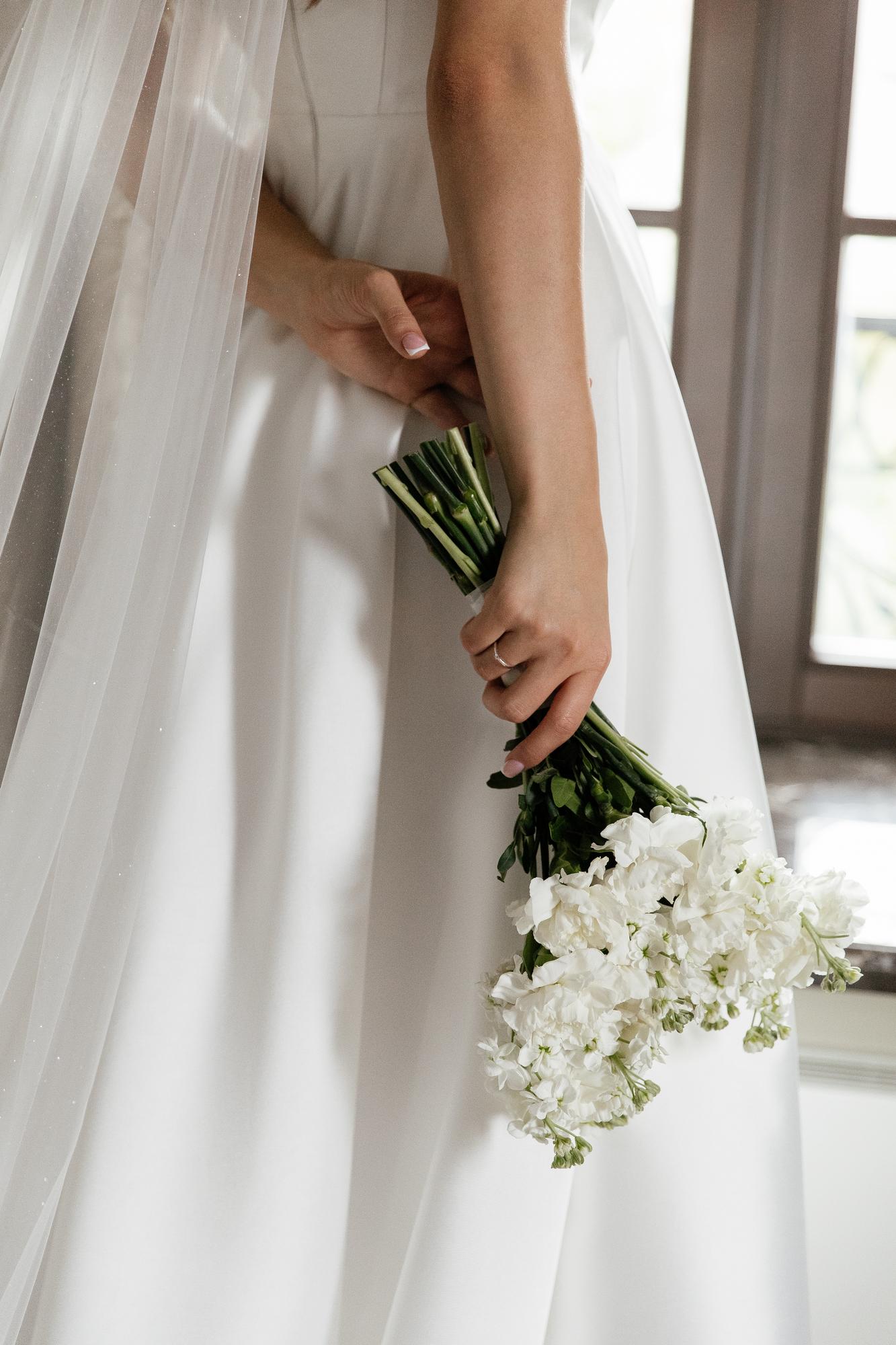 Букет невесты с маттиолой