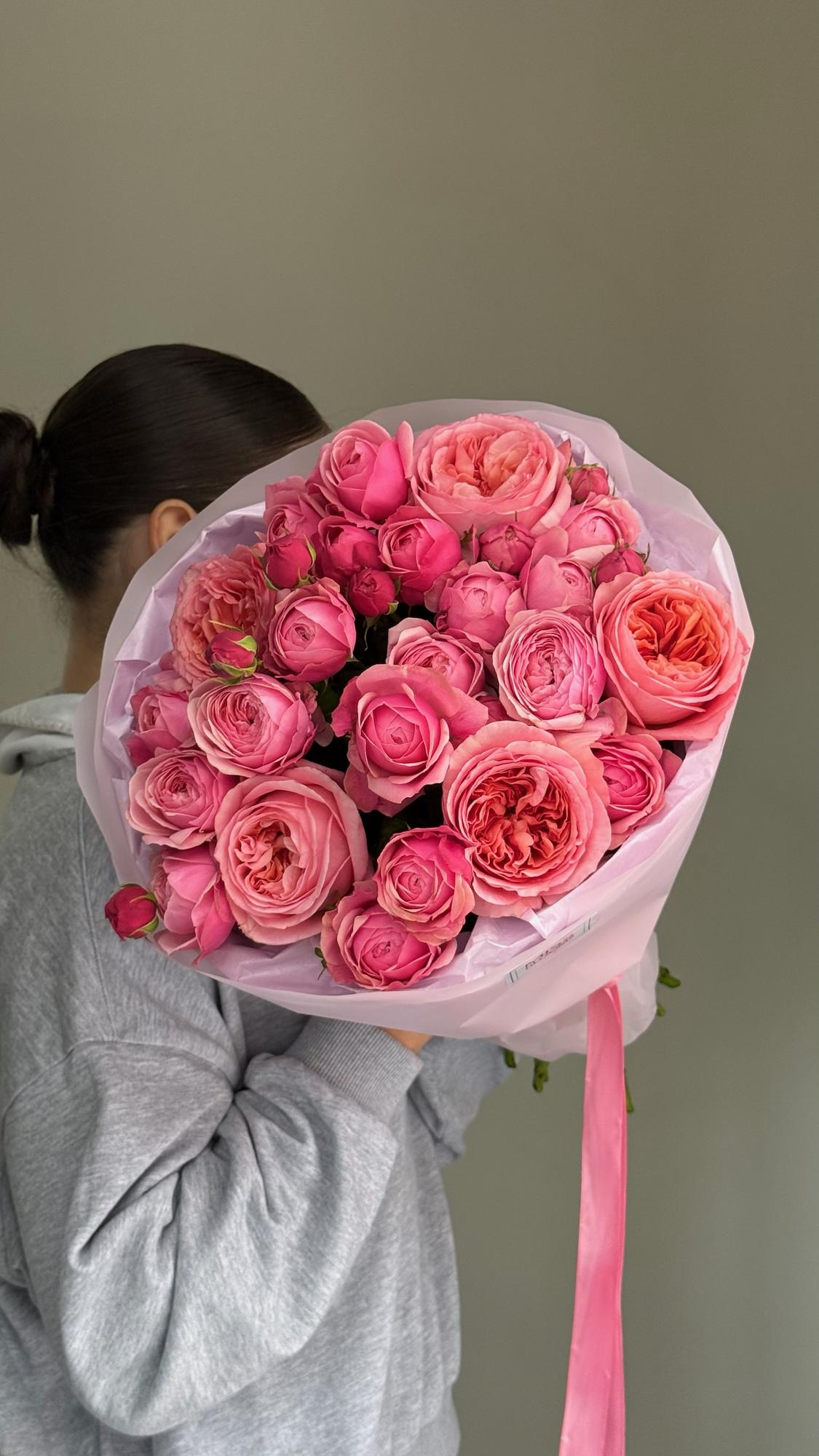 Микс пионовидных роз