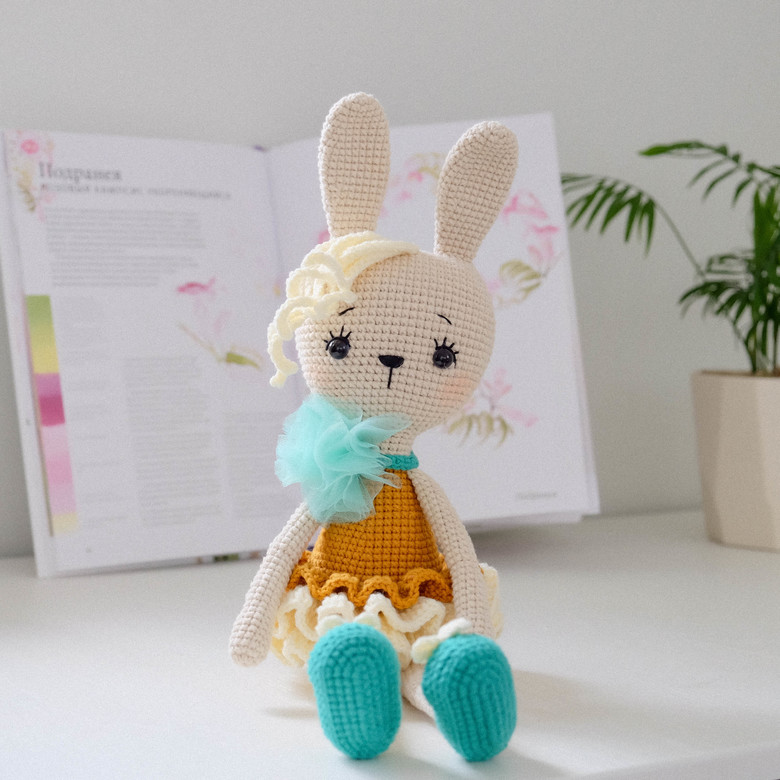 Зайка в пышной юбочке от Марины Чучкаловой