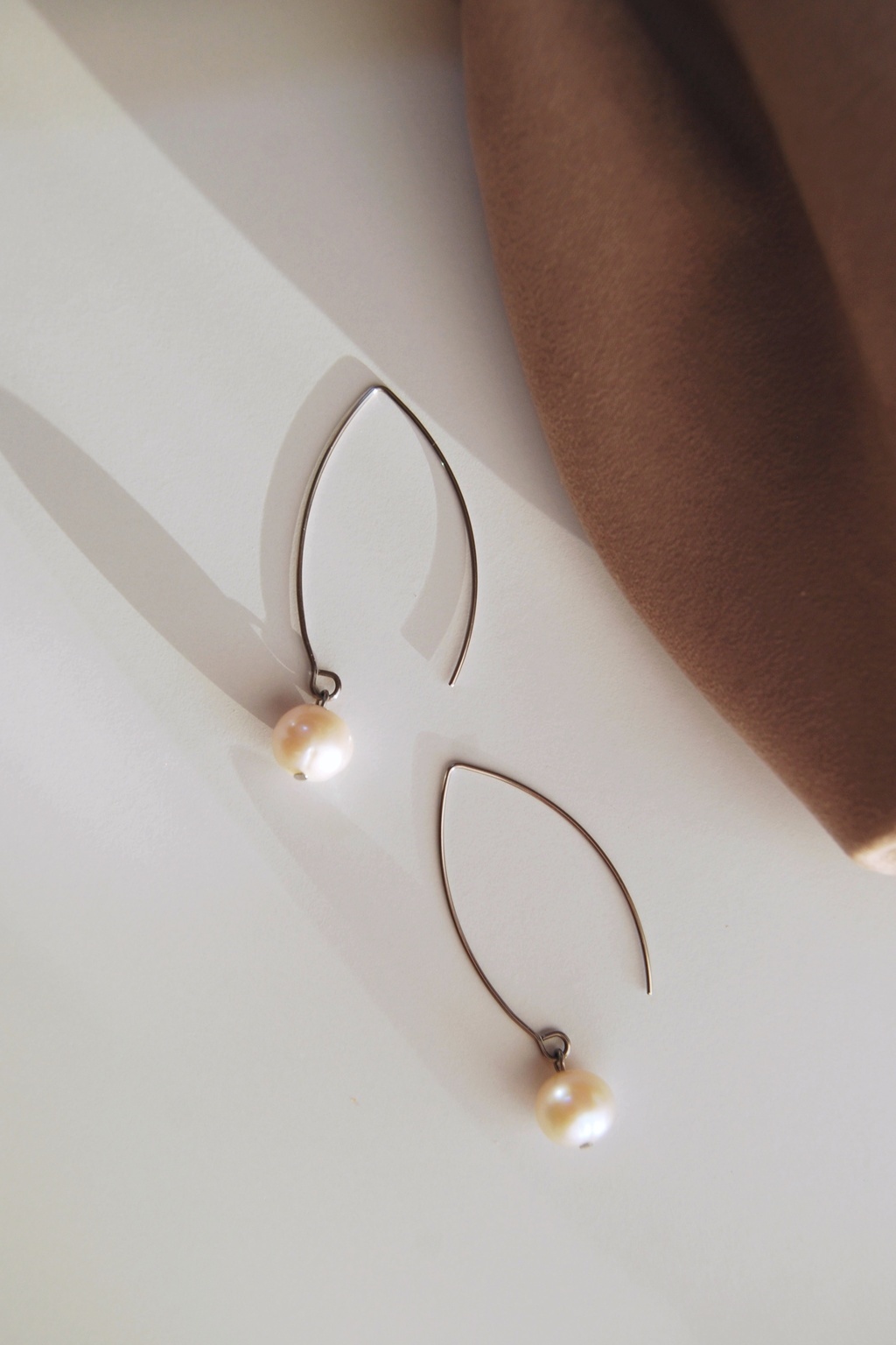 Серьги петли с жемчугом