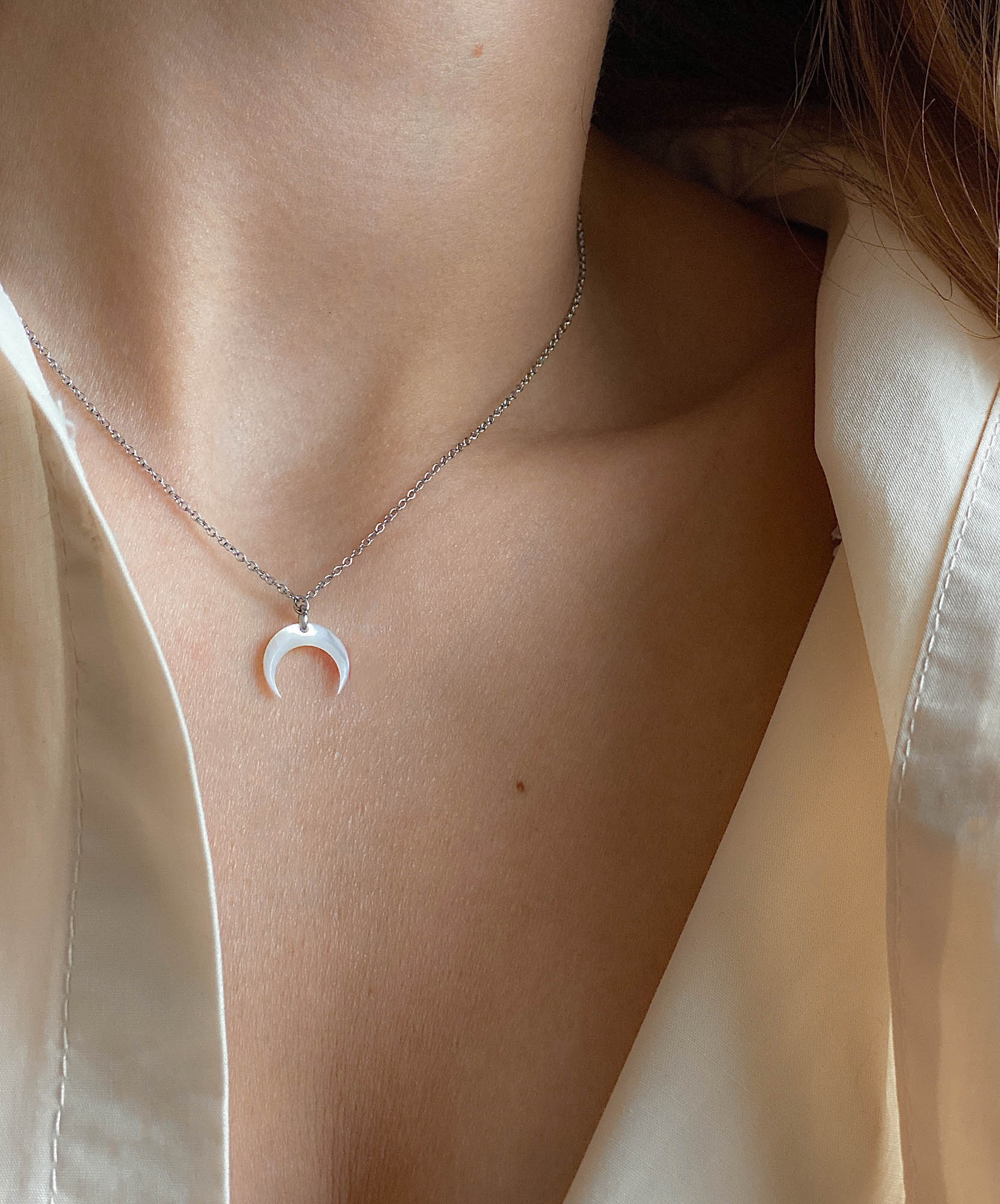Цепочка с лунницей из перламутра